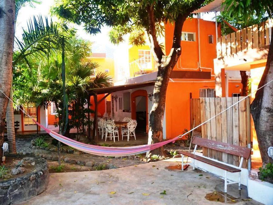 Guest House Chez Jacques タマラン エクステリア 写真